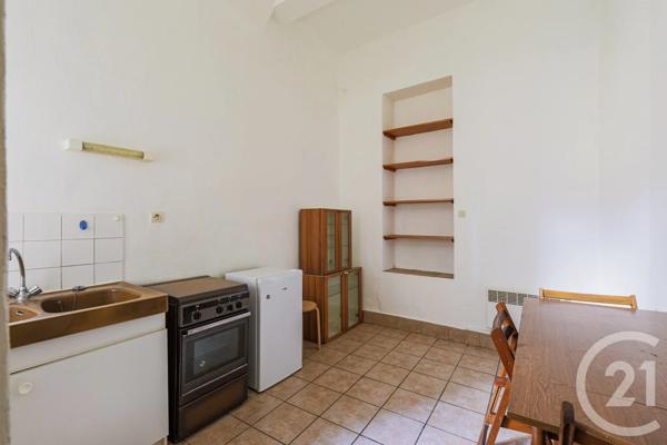 Immeuble à vendre  202,49 m 2   GRENOBLE  - 38
