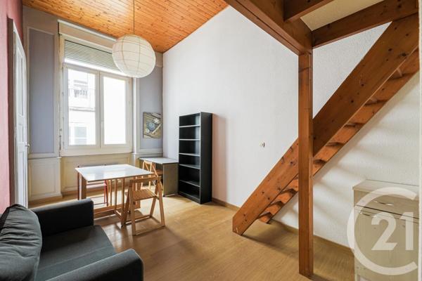 Immeuble à vendre  202,49 m 2   GRENOBLE  - 38