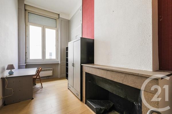 Immeuble à vendre  202,49 m 2   GRENOBLE  - 38