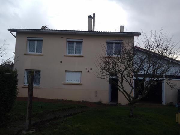 Maison à BRESSUIRE, 79300 - 4 pièces 102m²