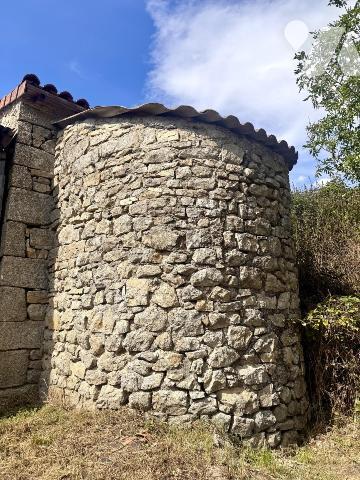 A VENDRE CORPS DE FERME SECTEUR CHAULHAC