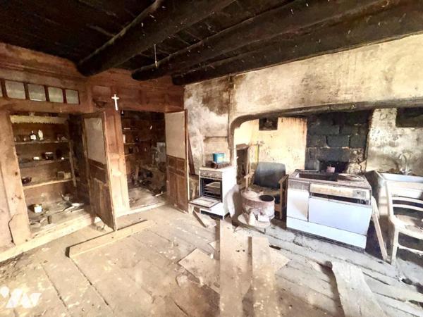 A VENDRE CORPS DE FERME SECTEUR CHAULHAC