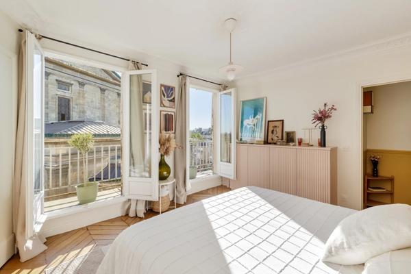 Appartement Paris 10e - ÉGLISE SAINT-VINCENT DE PAUL / BELZUNCE