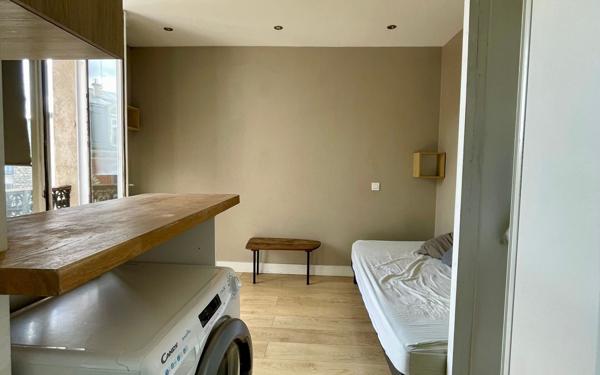 Appartement à vendre    1 pièce • 12,28 m2 Paris 11