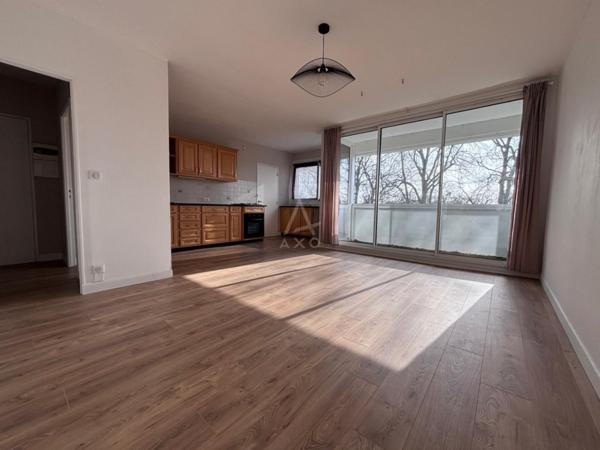 Appartement 3 pièces avec loggia et cave