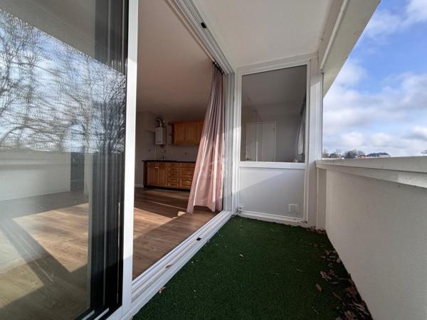 Appartement 3 pièces avec loggia et cave