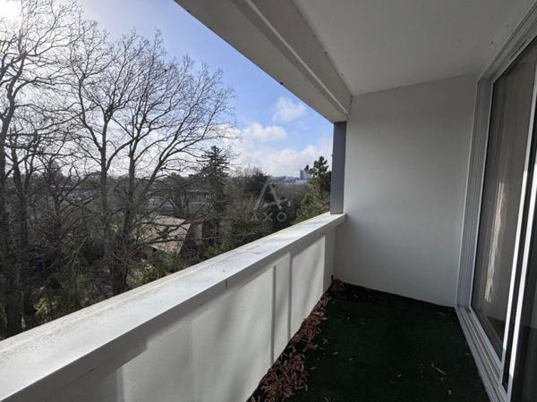 Appartement 3 pièces avec loggia et cave