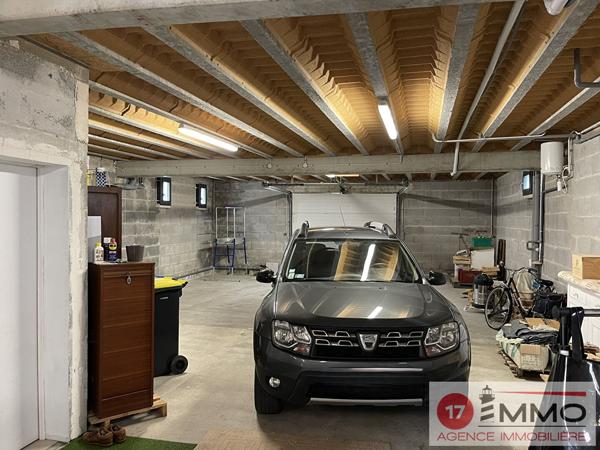 Maison Atypique 235 m² avec Ascenseur & Très grand garage – LA JARRIE