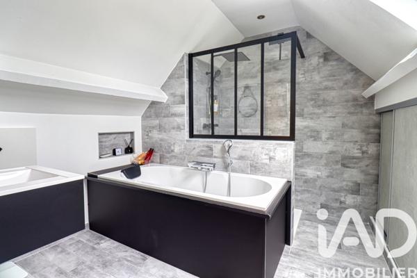 Maison à vendre 5 pièces 145 m² Saint-Leu-d'Esserent