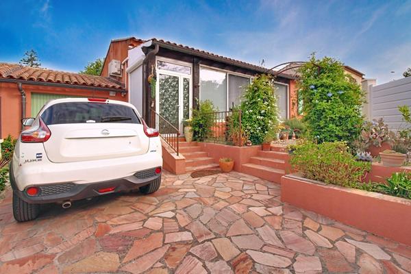 A VENDRE EN EXCLUSIVITE VIAGER OCCUPE LORGUES - MAISON DE PLAIN-PIED A PROXIMITE DU CENTRE-VILLE