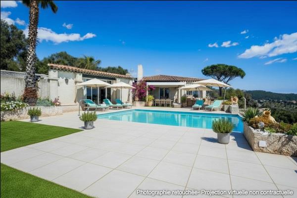 Vue mer à 180°- Demeure de 7 pièce(s) -LES ISSAMBRES