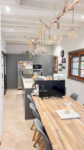 NOAILLES PROCHE, PROPRIETE 8 PIECES + STUDIO ET MAISON DE GARDIEN, 2.5 HECTARES DE TERRAIN