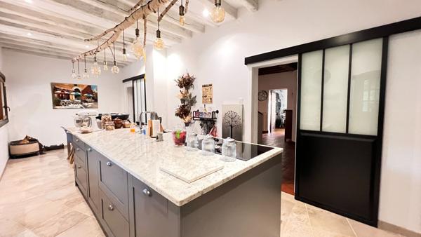 NOAILLES PROCHE, PROPRIETE 8 PIECES + STUDIO ET MAISON DE GARDIEN, 2.5 HECTARES DE TERRAIN