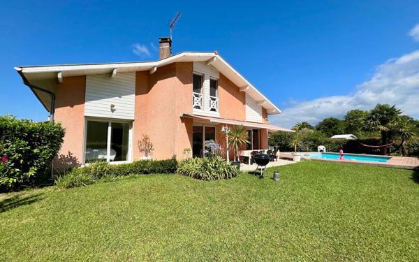 Maison à vendre    5 pièces •  Saint-Martin-de-Seignanx