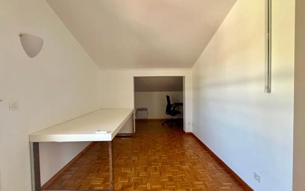 Maison à vendre    5 pièces •  Saint-Martin-de-Seignanx