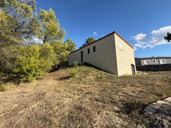 MAISON 3 CHAMBRES GARAGE ET TERRAIN A VILLEGLY