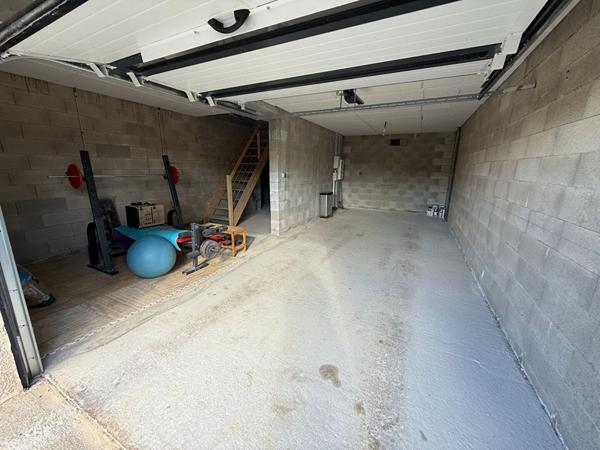 MAISON 3 CHAMBRES GARAGE ET TERRAIN A VILLEGLY