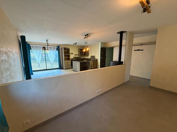 MAISON 3 CHAMBRES GARAGE ET TERRAIN A VILLEGLY