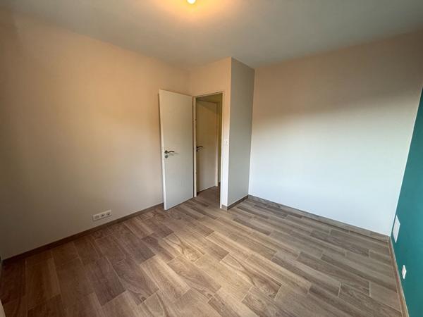 MAISON 3 CHAMBRES GARAGE ET TERRAIN A VILLEGLY