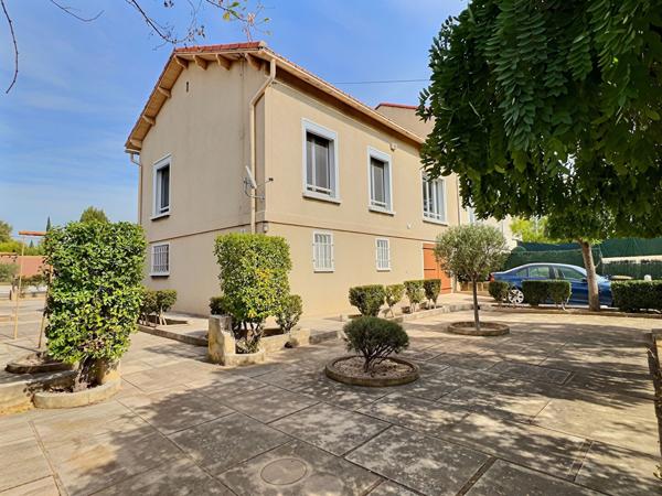 A vendre Maison de type 4 à Marseille 13013 - secteur LES OLIVES - Terrasse - Jardin - Garage