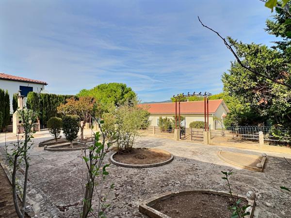 A vendre Maison de type 4 à Marseille 13013 - secteur LES OLIVES - Terrasse - Jardin - Garage