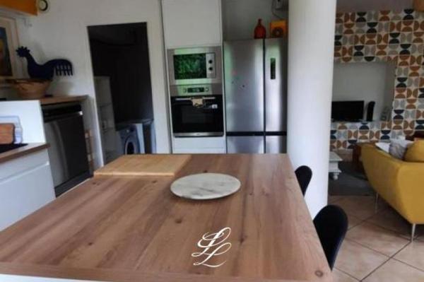 Location - Maison 4 pièces 145 m 2 VANNES (56000)