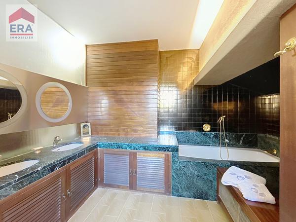 AIX-EN-PROVENCE SAINT-JEROME MAISON D' ARCHITECTE  10 PIECES jardin