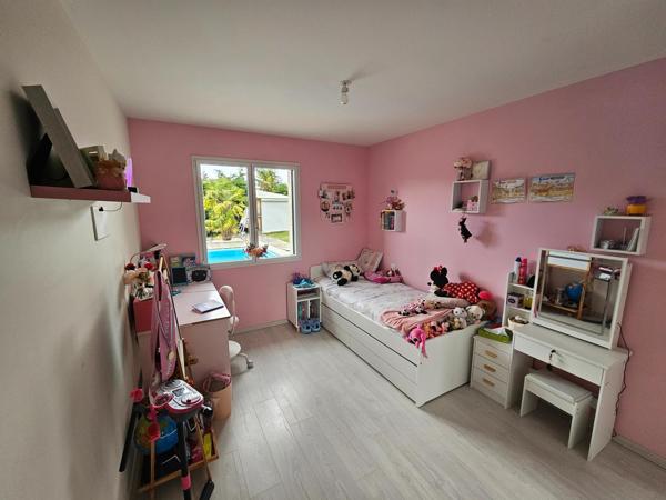 Maison récente  de plain pied 165 m² Saint Remy en rollat