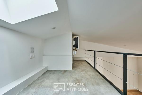 Appartement rénové par architecte en dernier étage aux Batignolles