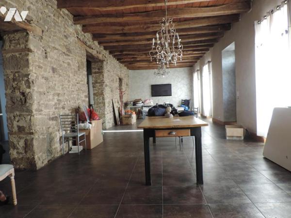 PLOUARET, MAISON DE MAITRE (PROCHE GARE  TGV ET COMMERCES)