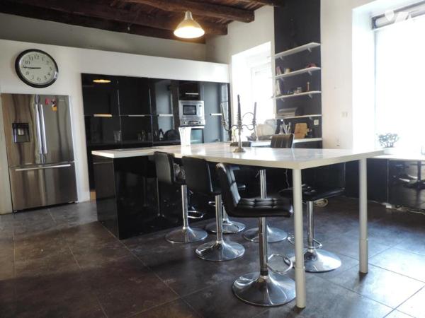 PLOUARET, MAISON DE MAITRE (PROCHE GARE  TGV ET COMMERCES)