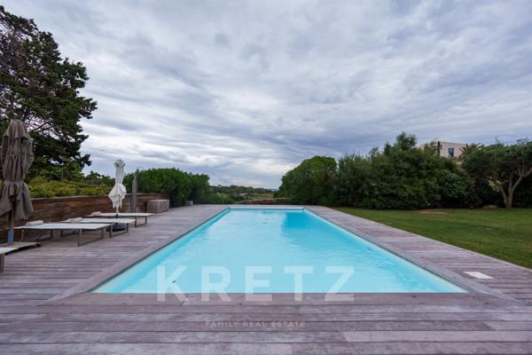 maison d'architecte en bois et en pierres