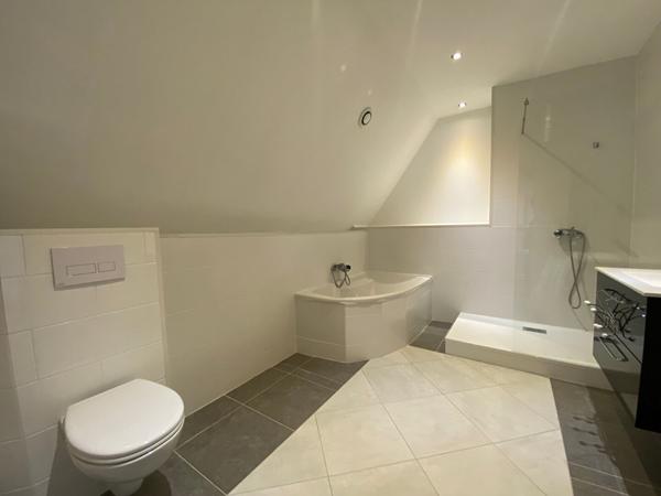 Maison en pierre rénovée 5 pièces - 125 m²