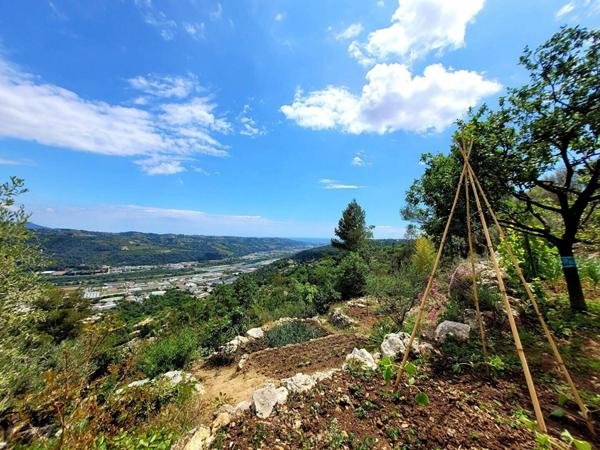 Maison à vendre    4 pièces •  Gattières