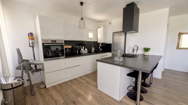 Appartement à vendre 179 000 € La Tour-du-Pin 4 p 75 m² DPE D