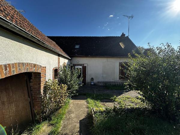 Maison à vendre à Savigny-sur-Clairis dans l'Yonne (89150), ref : 2400054
