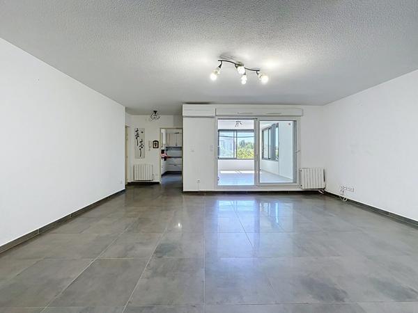 Appartement Allauch 3 pièce(s) Loggia ,parking PMR