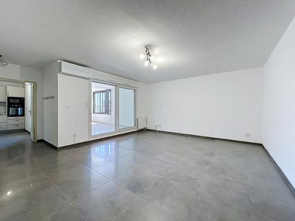 Appartement Allauch 3 pièce(s) Loggia ,parking PMR