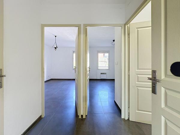 Appartement Allauch 3 pièce(s) Loggia ,parking PMR