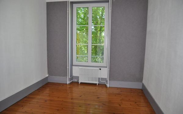 Appartement à louer    3 pièces •  Cosne-Cours-sur-Loire