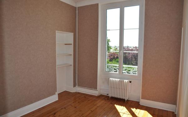 Appartement à louer    3 pièces •  Cosne-Cours-sur-Loire