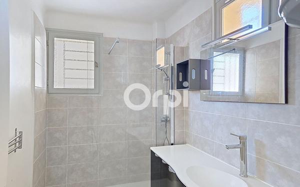 Appartement à vendre    2 pièces • 48,80 m2 Six-Fours-les-Plages