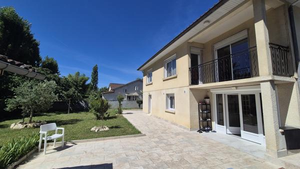 À vendre - Maison individuelle, 6 pièces située à Eauze (32800)