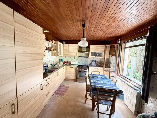 Maison 4 chambres, jardin 680 m²