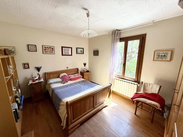 Maison 4 chambres, jardin 680 m²