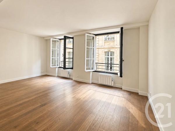 Immeuble à vendre  134,20 m 2   PARIS  - 75003