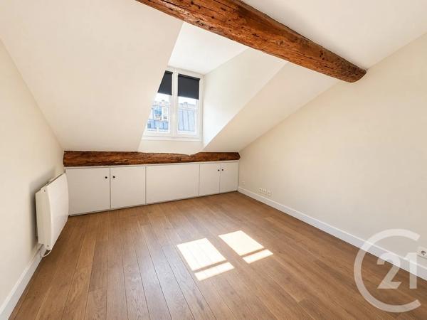 Immeuble à vendre  134,20 m 2   PARIS  - 75003