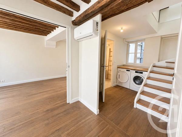 Immeuble à vendre  134,20 m 2   PARIS  - 75003