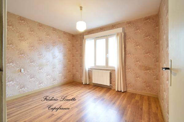 Maison à vendre 7 pièces DIZY (51) dissocié en 1 appartement et une maison plus 3 garages, 2 terrasses,