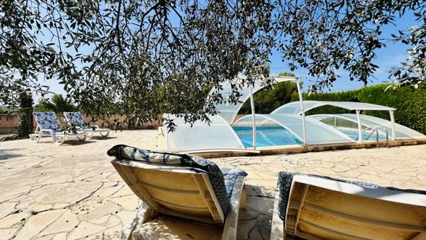 Pennes-Mirabeau (13170) Maison d'Exception Exposée Plein Sud avec Vue sur Colline - Type 5, 4 Chambres, Piscine et Pool House